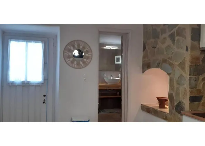 Eleni\'S Traditional House
