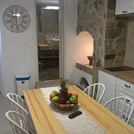 Eleni'S Traditional House Triovasalos Exterior photo